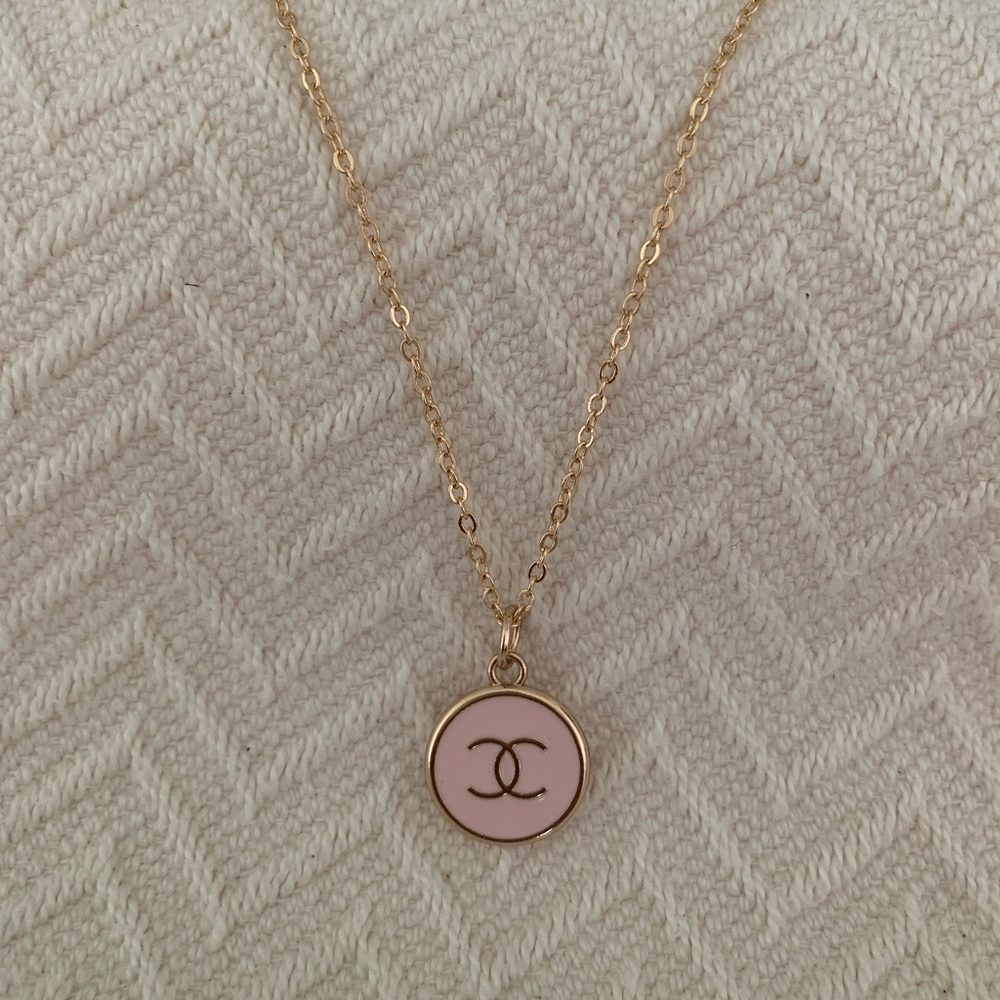 Pendant necklace
